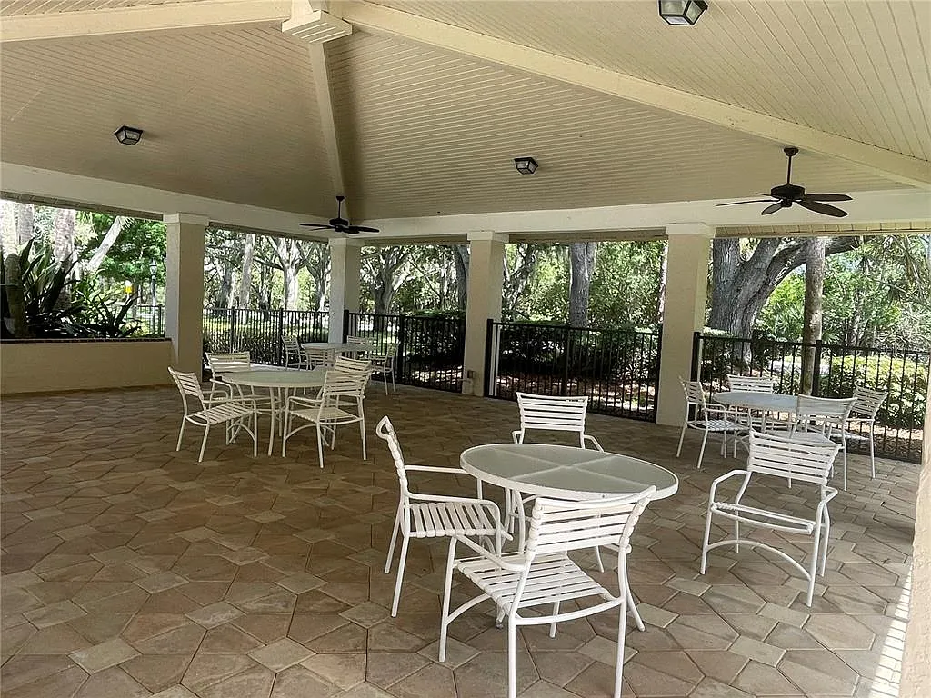 2 bed, 2.0 bath, 1255 sqft, $3,000 — Photo 4
