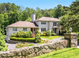 679 Hunting Ridge Rd, Stamford, CT 06903