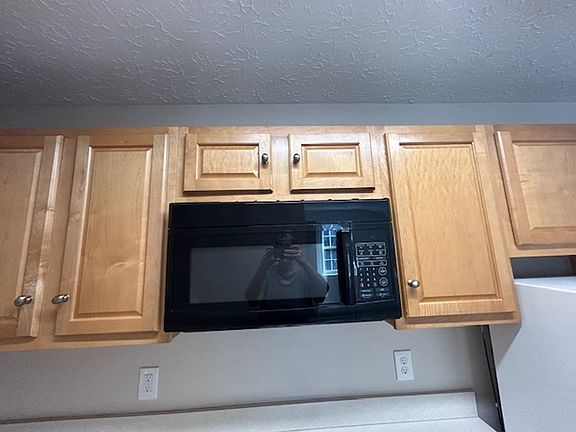 3rd image of 4463 Oberlin Ave Unit E