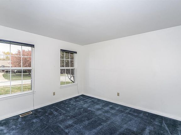 5th image of 8531 Imperial Ct