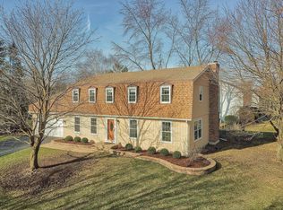 201 N Birchwood Dr, Naperville, IL 60540