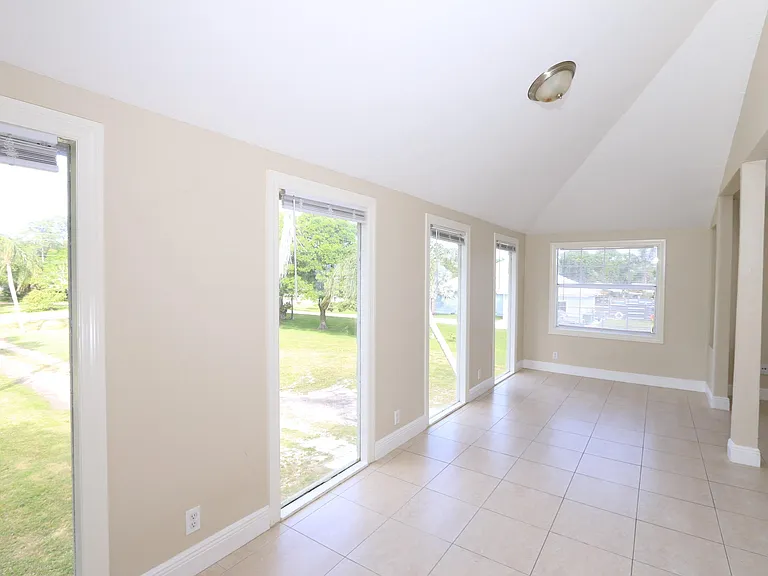 4916 Silver Oak Dr — Photo 22