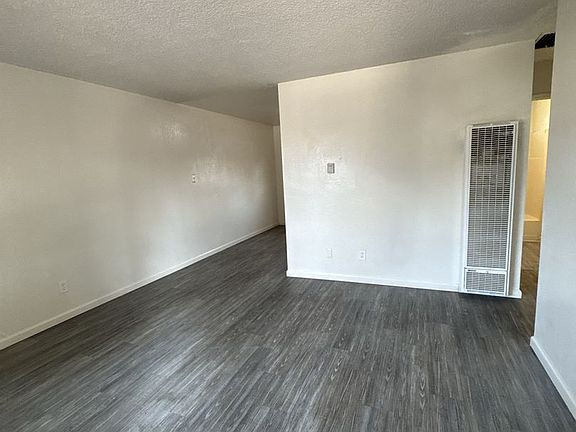 4th image of 149 N Castle Rock St #B