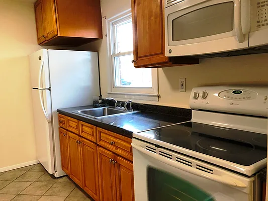 Rented by Prime Realty | media 31