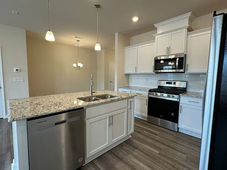 3714 Feltham Ln — Photo 8