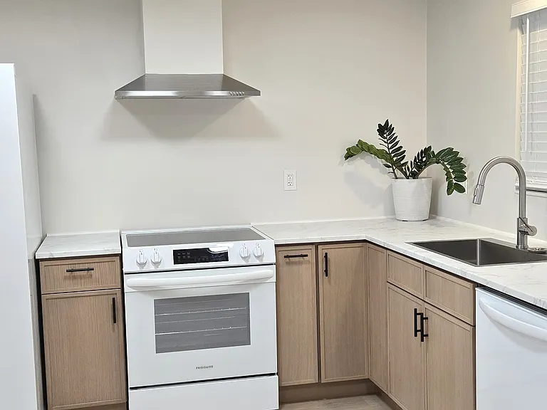 6136 W Pinedale Cir — Photo 10