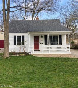 299 Inwood Blvd, Avon Lake, OH, 44012