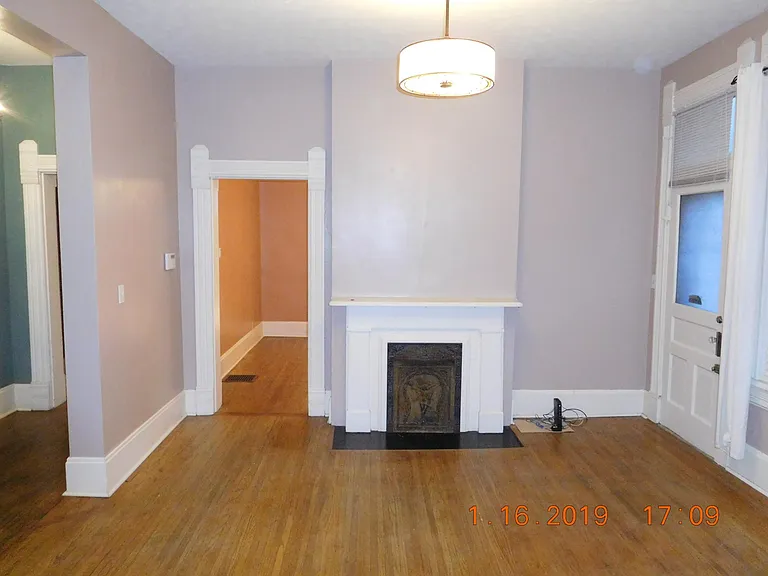 1340 Hunter Ave — Photo 7