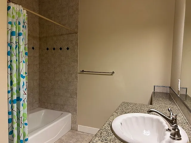 400 Washington Ave #210 — Photo 10