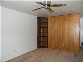 3rd image of 601 S Hemlock Ave