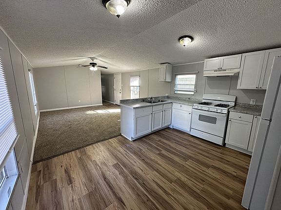 3rd image of 35 Cottonwood Dr #35