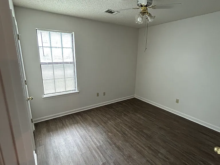 2305 Coraltree Dr — Photo 5