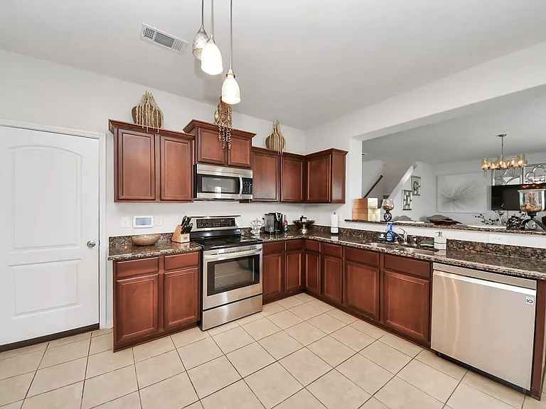 9423 Grand Spark Dr — Photo 7
