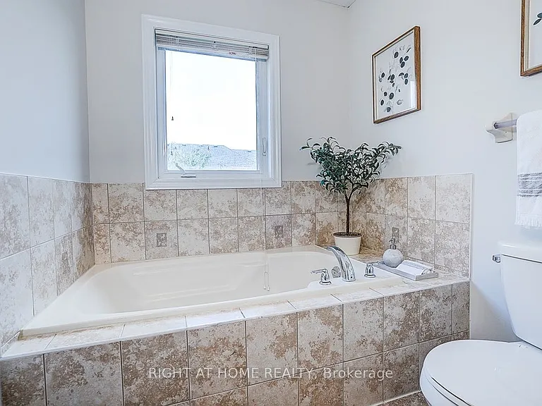 151 Silverwood Ave #15 — Photo 19