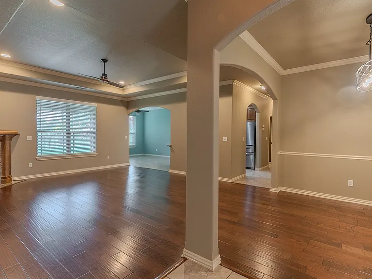 11049 Rausch Ct — Photo 4