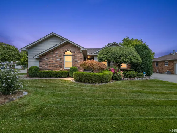 4779 Venetian Dr, Sterling Heights, MI 48310