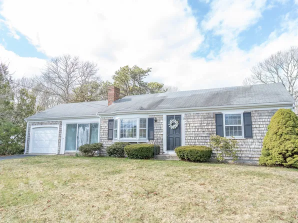 28 Swift Brook Road, South Yarmouth, MA 02664