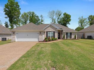 66 Golden Brooke Dr, Jackson, TN 38305