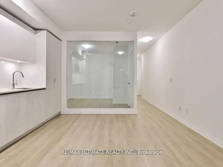 8 Widmer St #515 — Photo 22