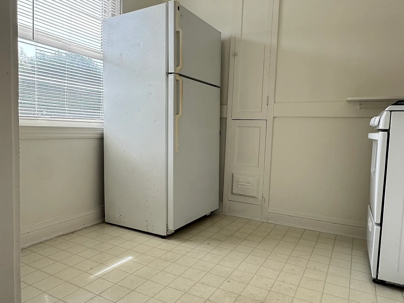 Studio, 450 sqft, $2,250 — Photo 3