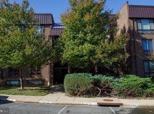 122 Roberts Ln APT 101, Alexandria, VA 22314
