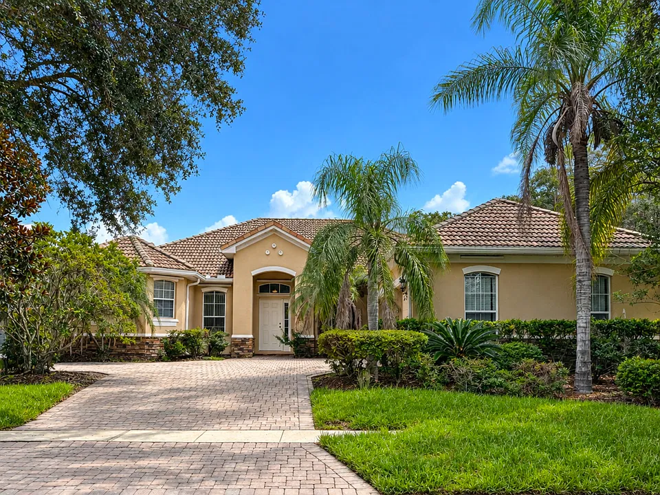 3525 Sunset Isles Blvd