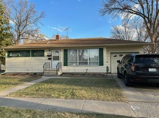 1432 18th Ave S, Fargo, ND 58103