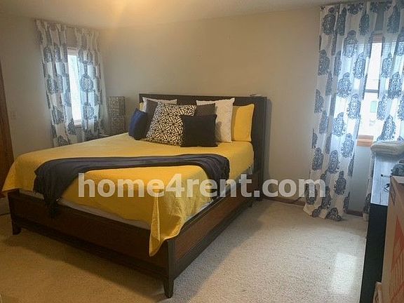 3rd image of 10806 W 116th St #0