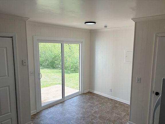 4th image of 845-847 W Eastland Ave