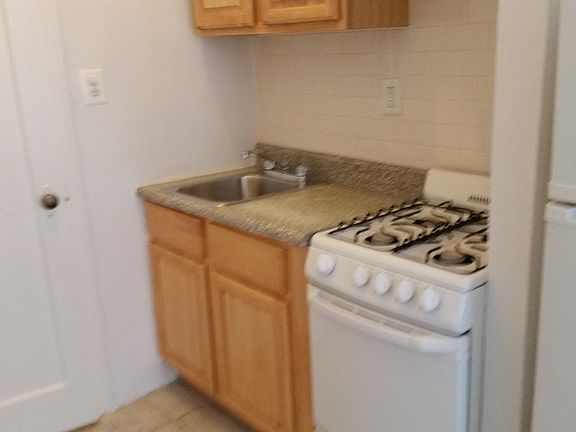 4th image of 421 E 77th St APT 1B