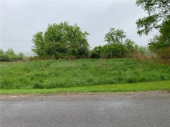 3100 Bishop Rd #7, Appleton, NY 14008