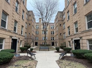 217A Washington Blvd APT 2W, Oak Park, IL 60302