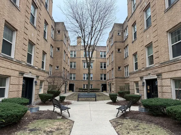 217A Washington Blvd APT 2W, Oak Park, IL 60302
