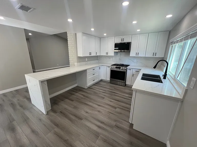 2800 Regina Ave — Photo 4