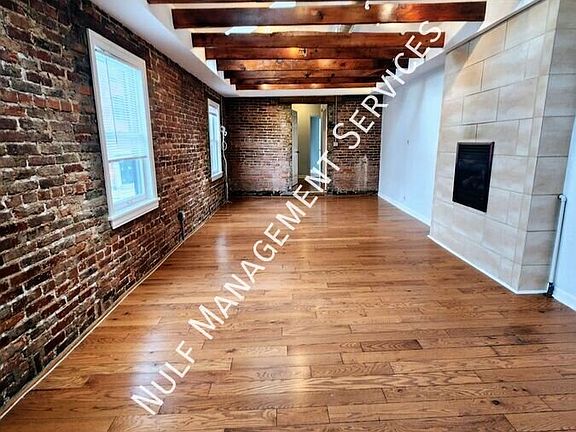 3rd image of 4213 Butler St #2