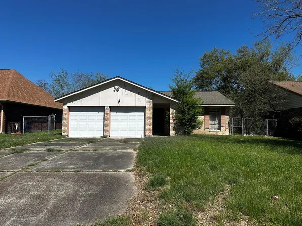 7214 Whippoorwill Ln, Texas City, TX 77591