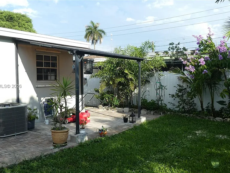 3240 SW 66th Ter — Photo 20