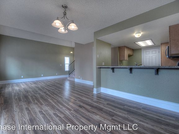 5th image of 3027 Scarborough St