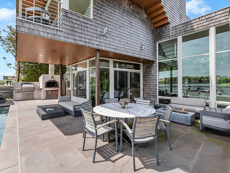 54 Bay View Dr E — Photo 8