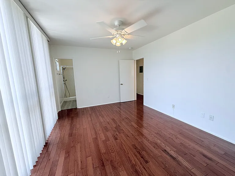 2714 W Clark Ave #F4 — Photo 11