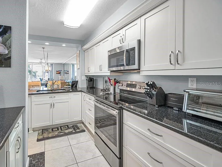5901 Bahia Del Mar Cir #223 — Photo 8