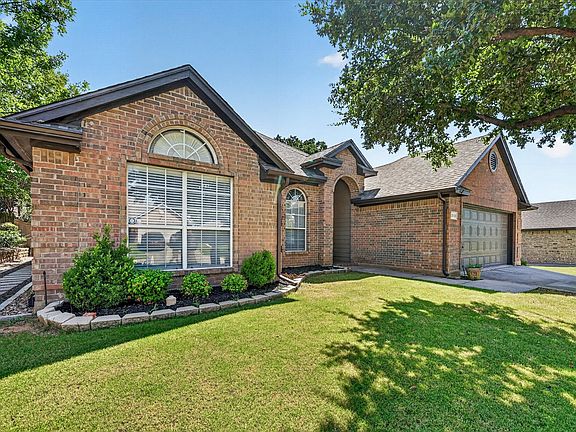 2nd image of 2720 Windstone Way