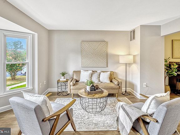 2nd image of 3453 Caledonia Cir