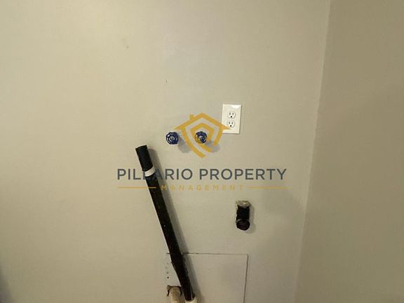5th image of 1112 Earhart St