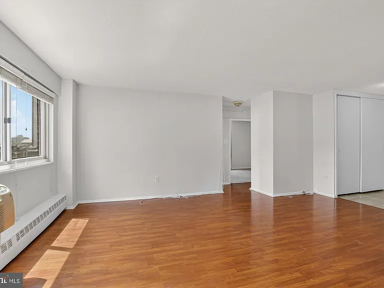 2101 Chestnut St #17-708 — Photo 7