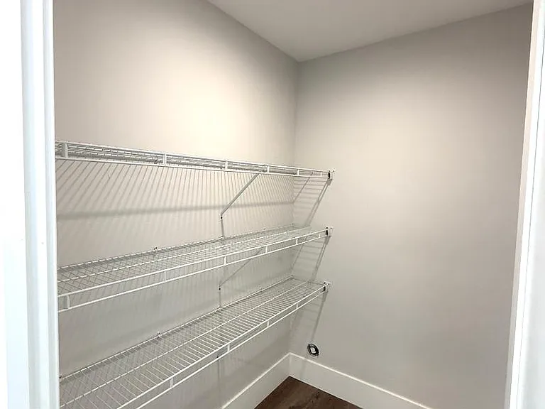 Unit Photo