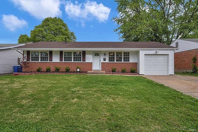 1st image of 1420 Willowbrook Dr