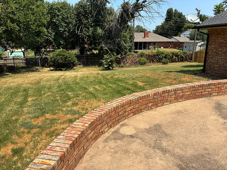 3124 Tudor Rd — Photo 3