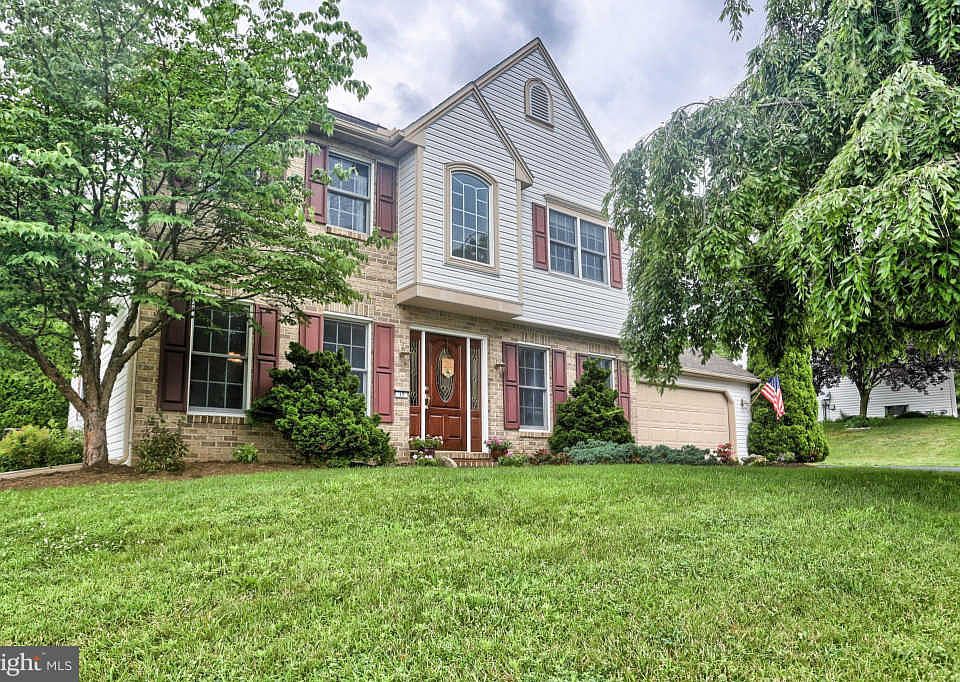 1st image of 17 Park Dr