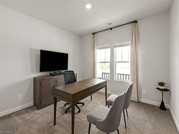 4th image of 115 Pantego Pl